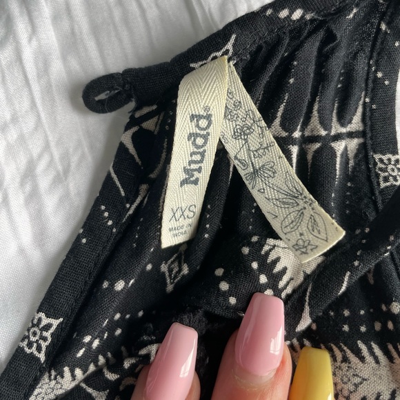 Mudd black and white pattern high neck tank top - Picture 3 of 3